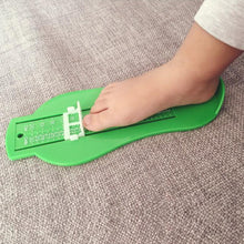 Load image into Gallery viewer, Baby Child Foot Measure Props Infant Feet Measure Gauge Kid Shoes Size Measuring Ruler Tool Toddler Shoes Fittings Gauge Device